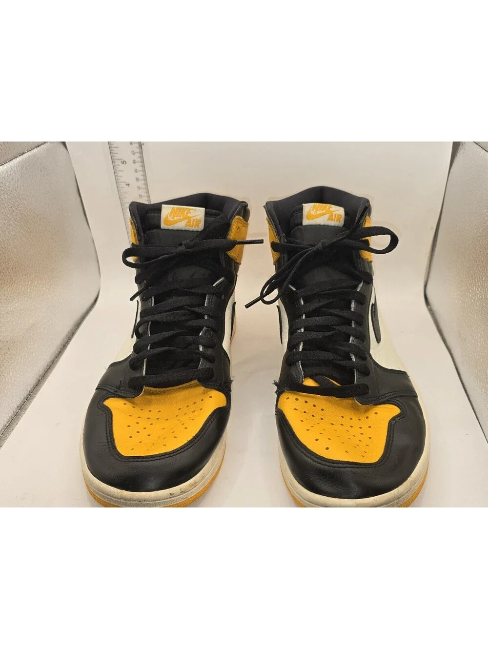 Sz 12 Jordan 1 Retro Yellow Toe High-Top Sneakers Yellow/Black/White 555088-711